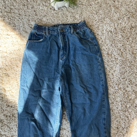 Super cute mom Jean dark blue washed high waisted, trending, trendy deni… - Picture 4 of 5